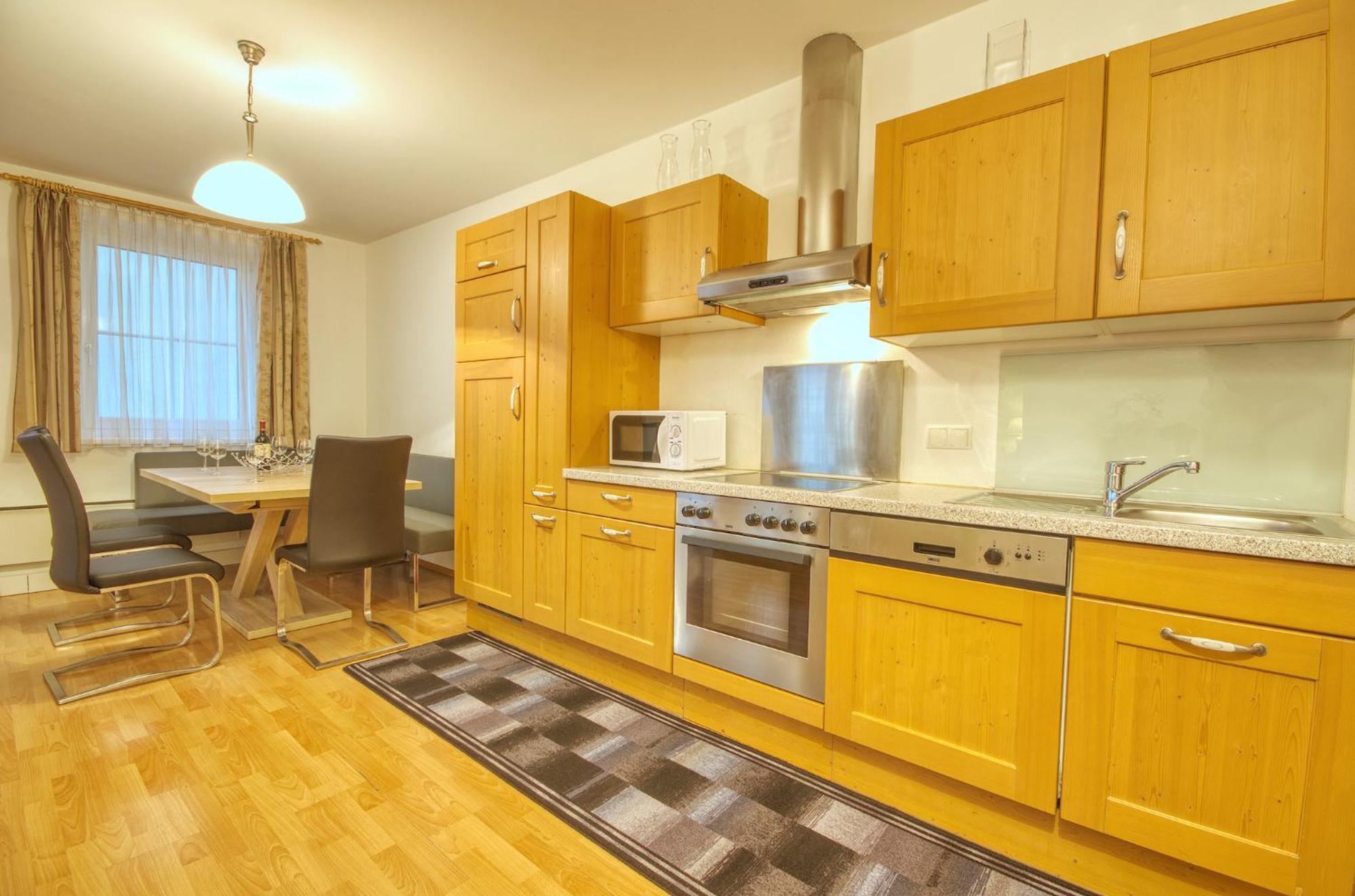 Zeller City Apt Aydin - By Alpen Apartments Цел ам Зее Екстериор снимка